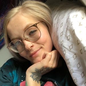 Meet your Posher, Juanita